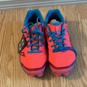 Inov8 Race Ultra 270 W8.5 running shoes